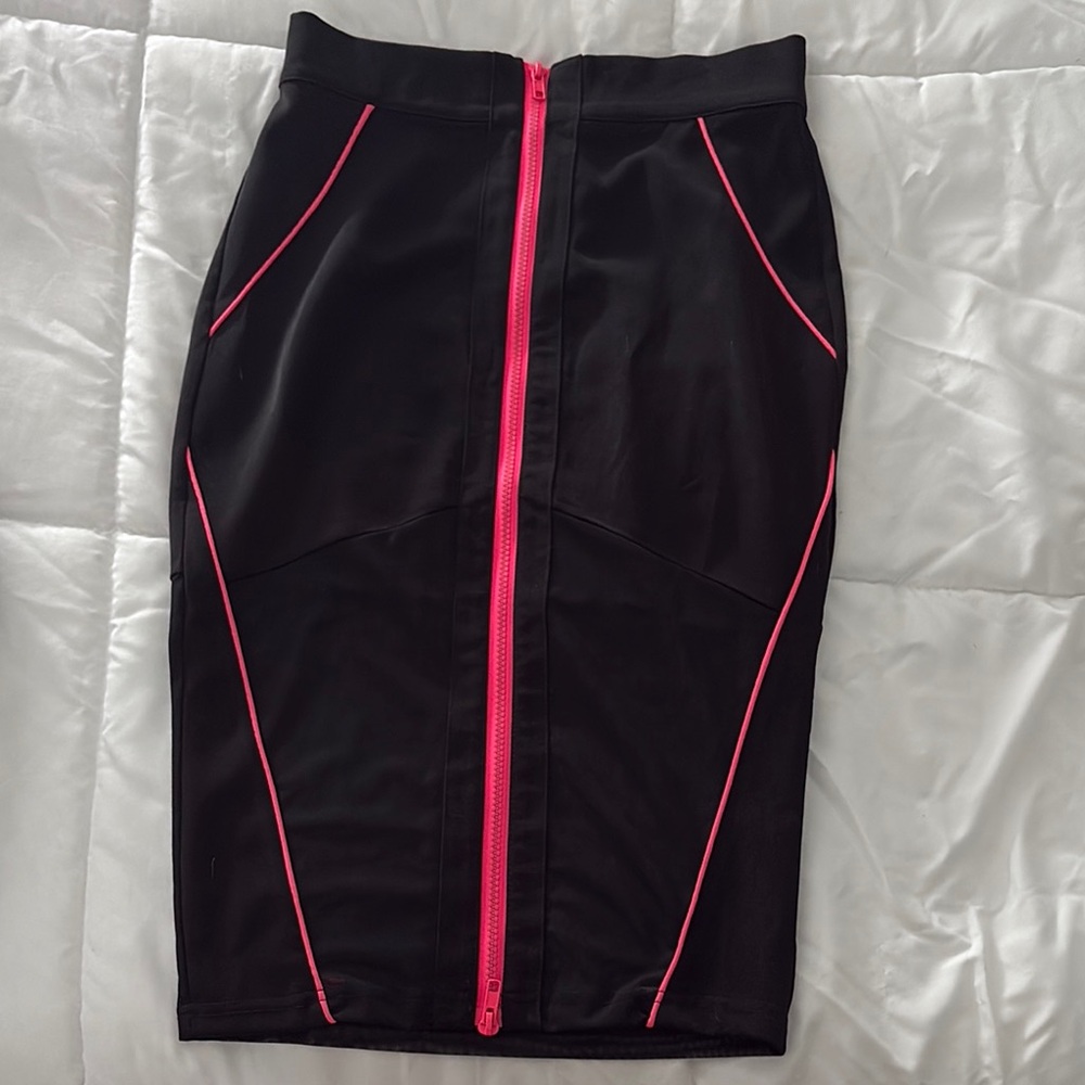 Lulumari Black and Red Knee-Length Pencil Skirt